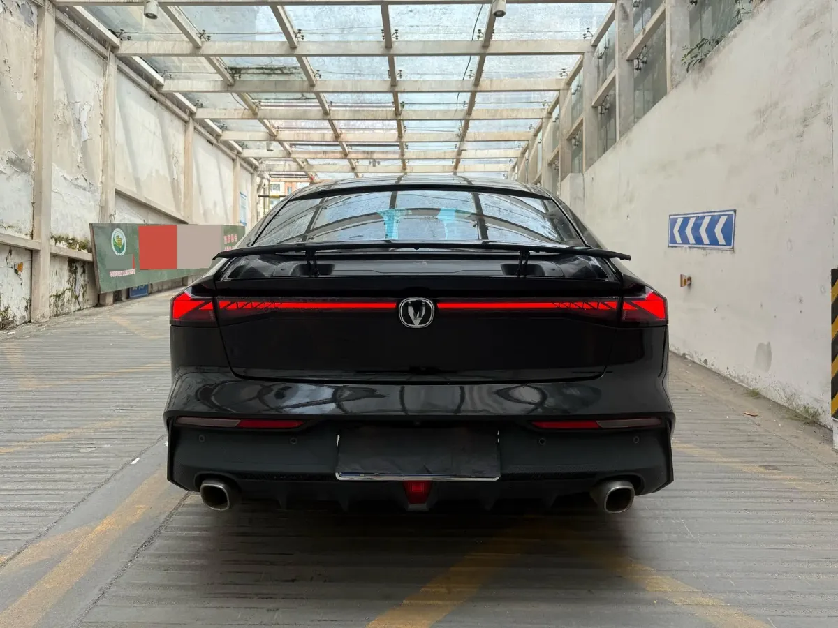 2023 ChangAn UNI-V 1.5T 188HP L4 7DCT,autocango,china used car exporter,china ev exporter,chinese used car exporter,chinese used ev exporter