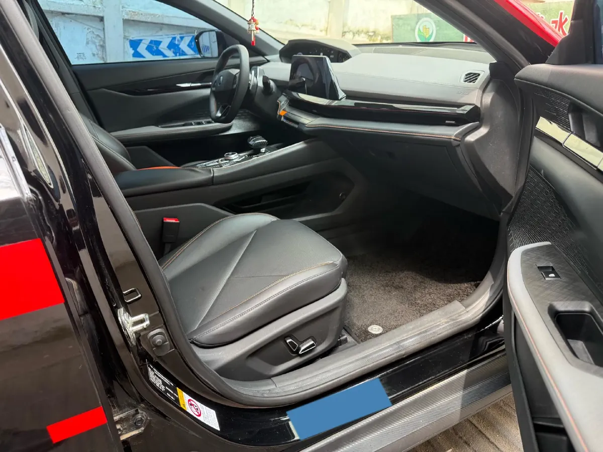 2023 ChangAn UNI-V 1.5T 188HP L4 7DCT,autocango,china used car exporter,china ev exporter,chinese used car exporter,chinese used ev exporter