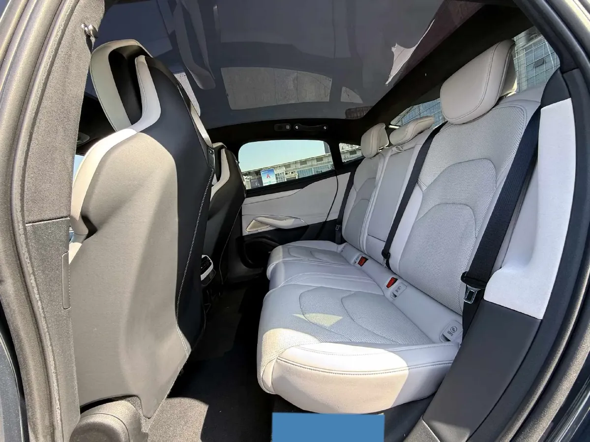 2024 MI SU7 BEV 101KWH,autocango,china used car exporter,china ev exporter,chinese used car exporter,chinese used ev exporter