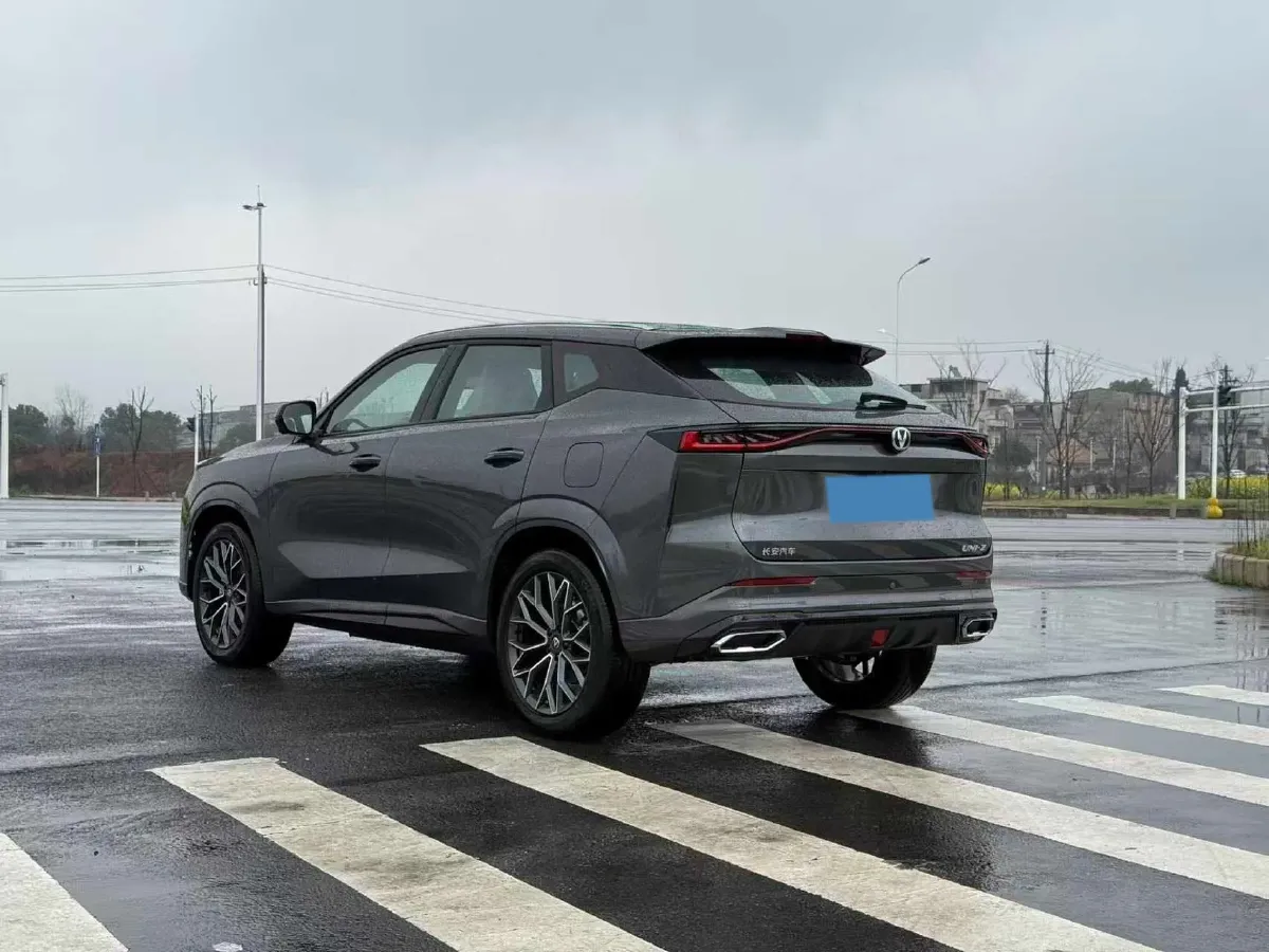 2025 ChangAn UNI-Z 1.5L 98HP L4 E-CVT PHEV 18.4KWH,autocango,china used car exporter,china ev exporter,chinese used car exporter,chinese used ev exporter