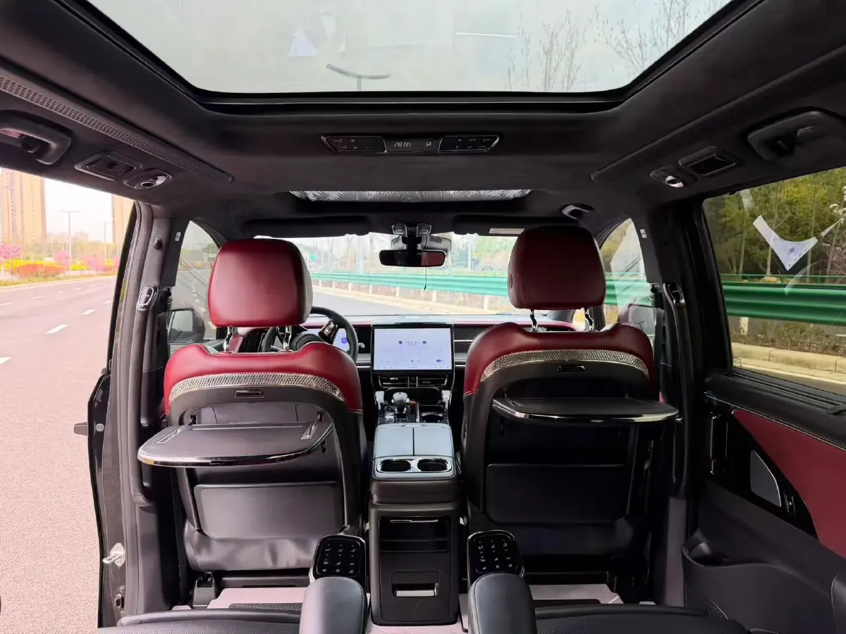 2024 GAC Trumpchi M8 2.0T 252HP L4 8AT,autocango,china used car exporter,china ev exporter,chinese used car exporter,chinese used ev exporter