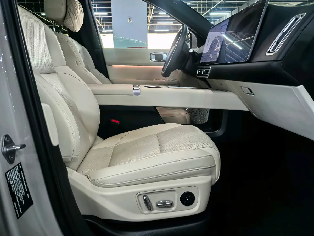 2024 Li L6 Range Extended 154HP L4 REEV 36.8KWH,autocango,china used car exporter,china ev exporter,chinese used car exporter,chinese used ev exporter