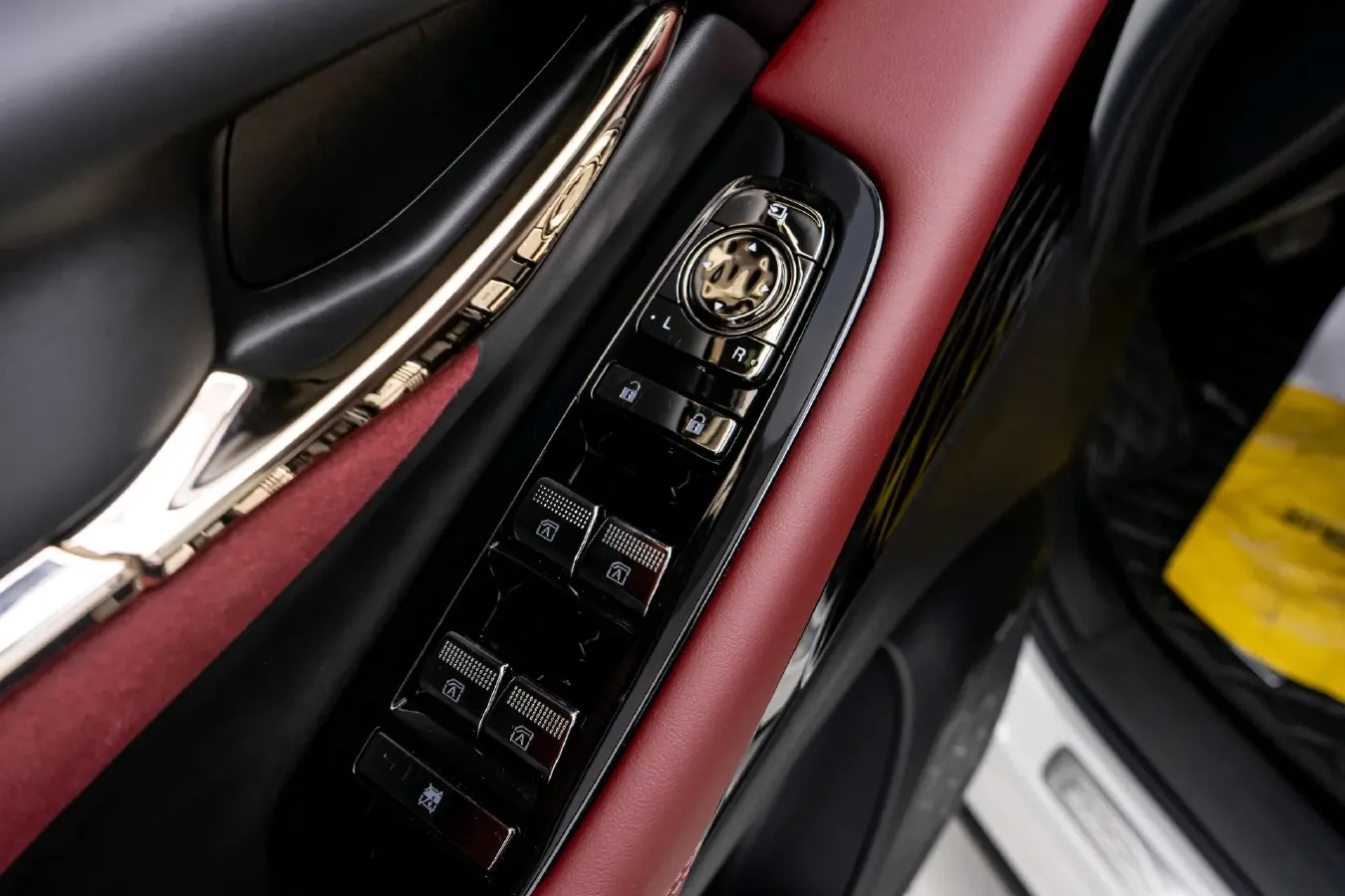 2024 GAC Trumpchi M8 2.0T 252HP L4 8AT,autocango,china used car exporter,china ev exporter,chinese used car exporter,chinese used ev exporter