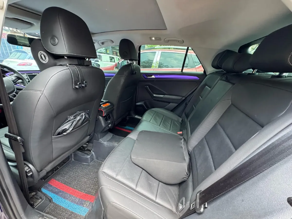 2019 Volkswagen T-Roc 1.4T 150HP L4 7DCT,autocango,china used car exporter,china ev exporter,chinese used car exporter,chinese used ev exporter