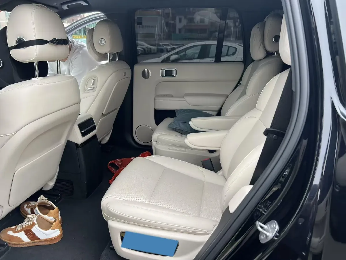 2022 Li L9 Range Extended 154HP REEV 42.6KWH,autocango,china used car exporter,china ev exporter,chinese used car exporter,chinese used ev exporter