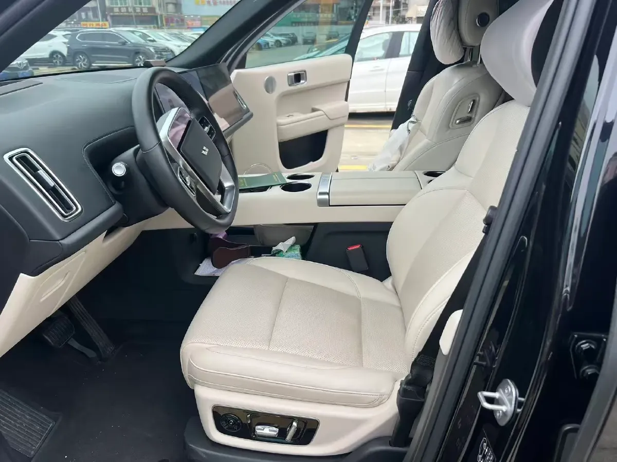 2022 Li L9 Range Extended 154HP REEV 42.6KWH,autocango,china used car exporter,china ev exporter,chinese used car exporter,chinese used ev exporter