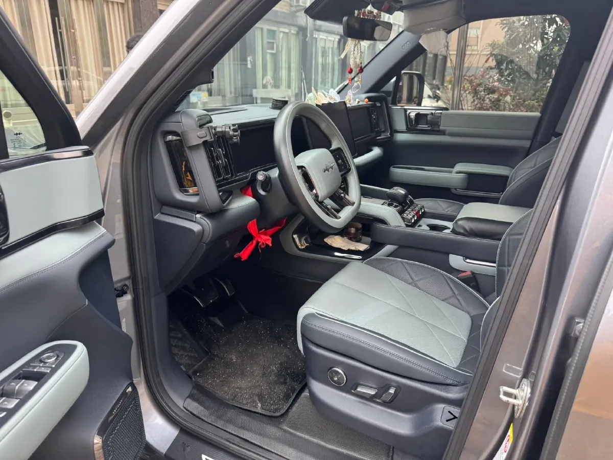 2023 FangChengBao Bao 5 1.5T 194HP L4 E-CVT PHEV 31.8KWH,autocango,china used car exporter,china ev exporter,chinese used car exporter,chinese used ev exporter