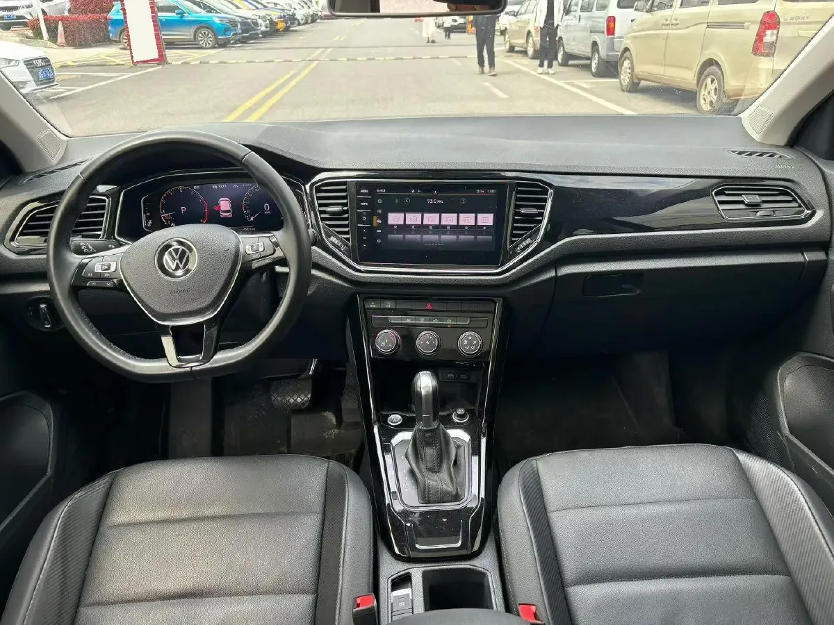 2021 Volkswagen T-Roc 1.4T 150HP L4 7DCT,autocango,china used car exporter,china ev exporter,chinese used car exporter,chinese used ev exporter