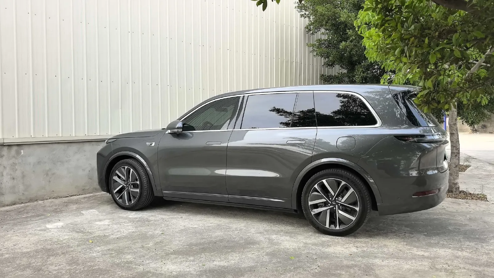 2022 Li L9 Range Extended 154HP REEV 42.6KWH,autocango,china used car exporter,china ev exporter,chinese used car exporter,chinese used ev exporter