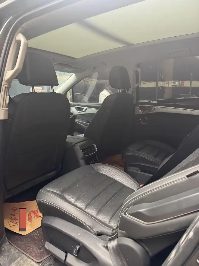 2023 Volkswagen Talagon 2.0T 220HP L4 7DCT,autocango,china used car exporter,china ev exporter,chinese used car exporter,chinese used ev exporter