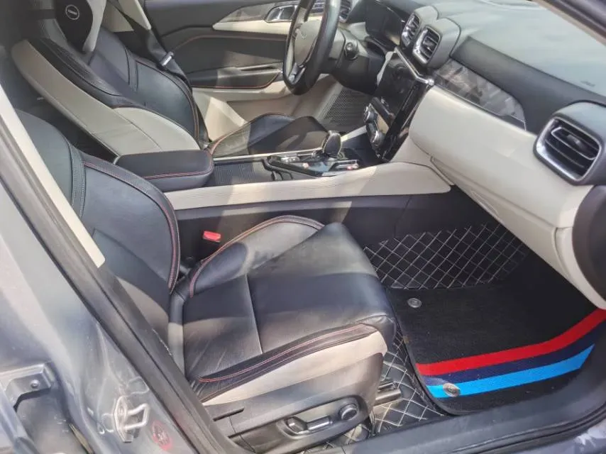 2018 Toyota C-HR 2.0L 171HP L4 CVT,autocango,china used car exporter,china ev exporter,chinese used car exporter,chinese used ev exporter