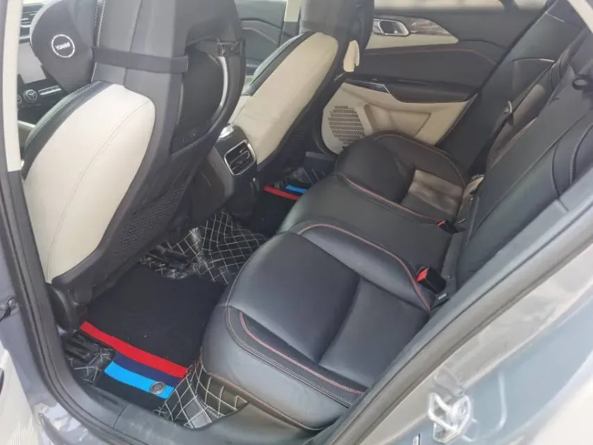 2018 Toyota C-HR 2.0L 171HP L4 CVT,autocango,china used car exporter,china ev exporter,chinese used car exporter,chinese used ev exporter