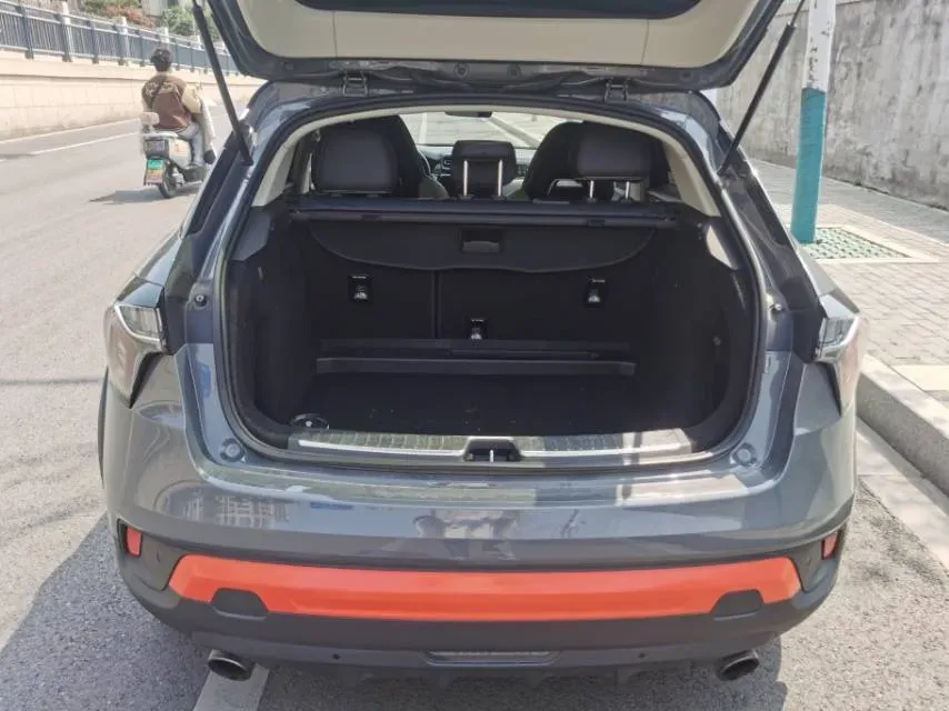 2018 Toyota C-HR 2.0L 171HP L4 CVT,autocango,china used car exporter,china ev exporter,chinese used car exporter,chinese used ev exporter