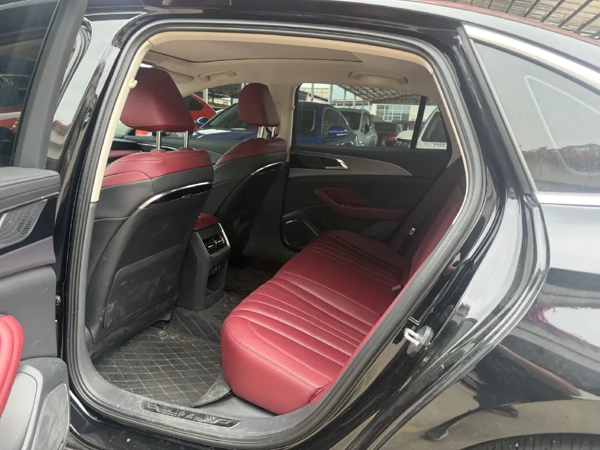 2024 HongQi H5 2.0T 224HP L4 8AT,autocango,china used car exporter,china ev exporter,chinese used car exporter,chinese used ev exporter