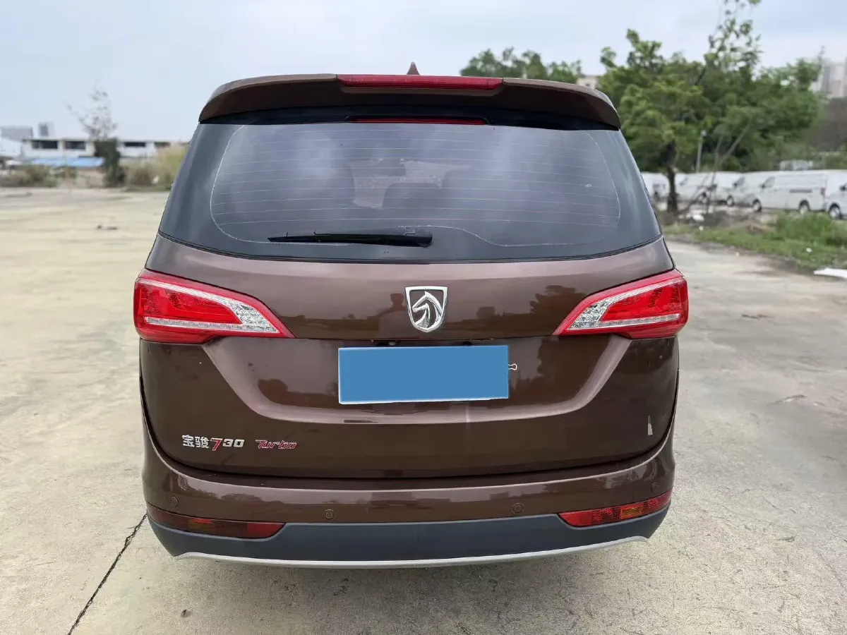 2017 BaoJun 730 1.5T 150HP L4 6DCT,autocango,china used car exporter,china ev exporter,chinese used car exporter,chinese used ev exporter