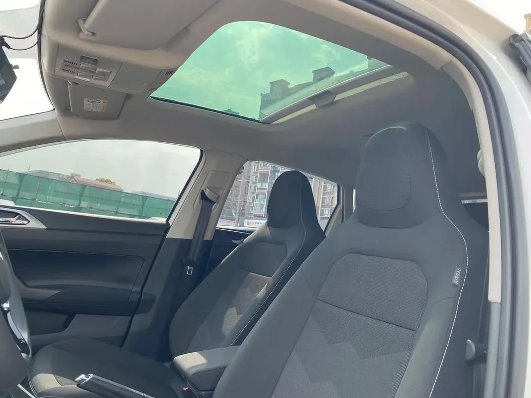 2021 Bestune T55 1.5T 169HP L4 7DCT,autocango,china used car exporter,china ev exporter,chinese used car exporter,chinese used ev exporter