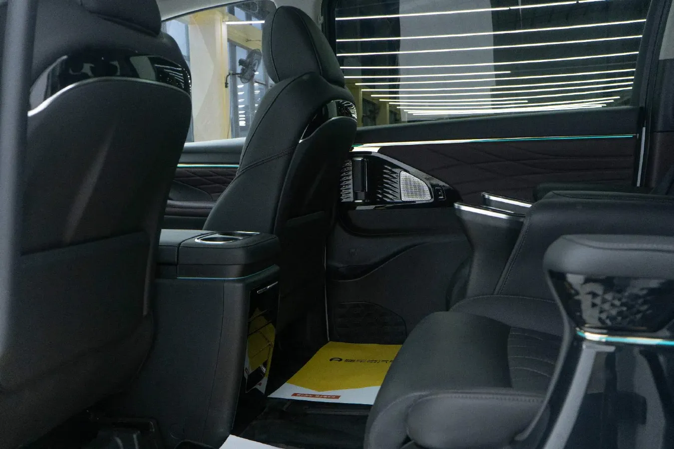 2024 GAC Trumpchi M8 2.0T 190HP L4 2DHT Hybrid,autocango,china used car exporter,china ev exporter,chinese used car exporter,chinese used ev exporter