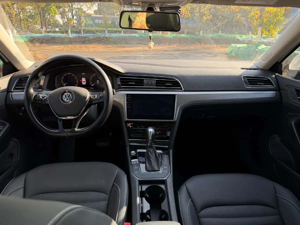 2021 Volkswagen Lamando 1.4T 150HP L4 7DCT,autocango,china used car exporter,china ev exporter,chinese used car exporter,chinese used ev exporter