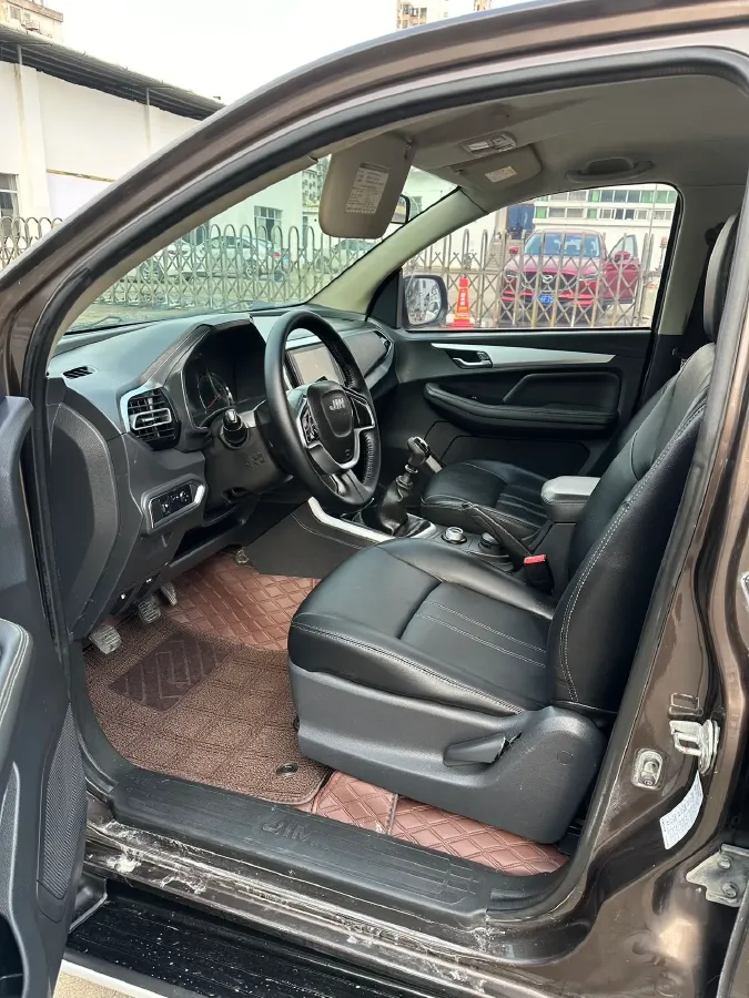 2019 Isuzu RE-MAX Jim 2.5T 129HP L4 6MT,autocango,china used car exporter,china ev exporter,chinese used car exporter,chinese used ev exporter