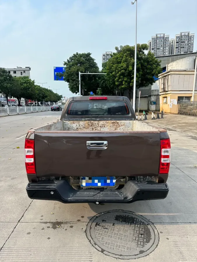 2019 Isuzu RE-MAX Jim 2.5T 129HP L4 6MT,autocango,china used car exporter,china ev exporter,chinese used car exporter,chinese used ev exporter
