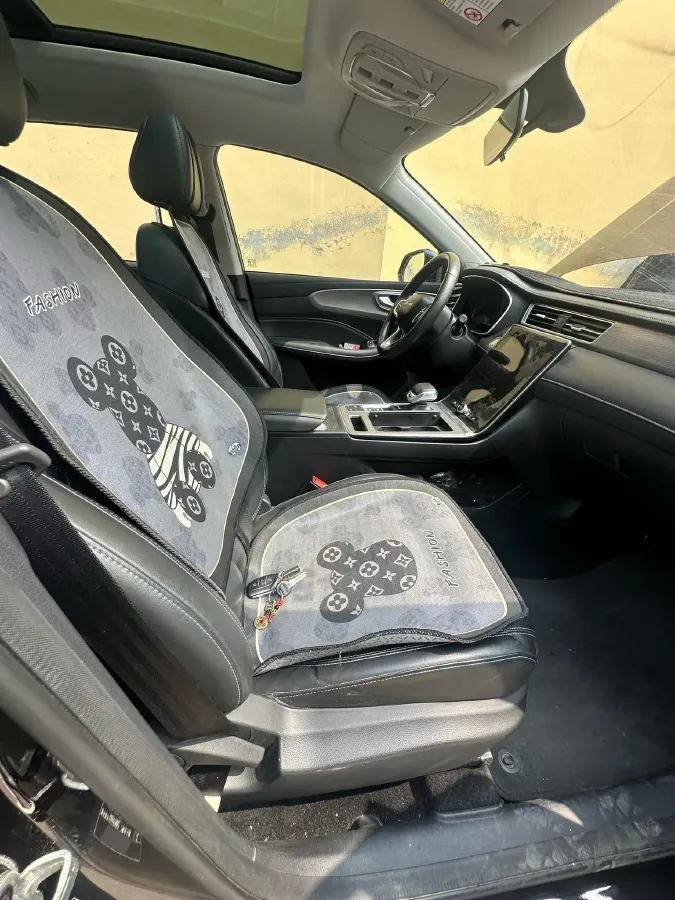 2020 Roewe RX5 1.5T 173HP L4 7DCT,autocango,china used car exporter,china ev exporter,chinese used car exporter,chinese used ev exporter