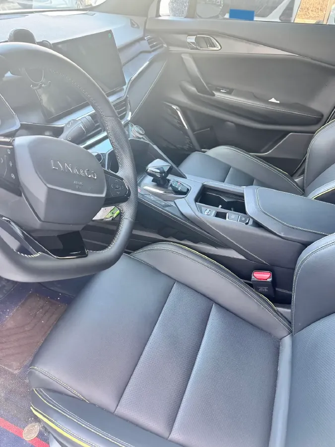 2023 LYNK&CO 06 1.5T 181HP L4 7DCT,autocango,china used car exporter,china ev exporter,chinese used car exporter,chinese used ev exporter