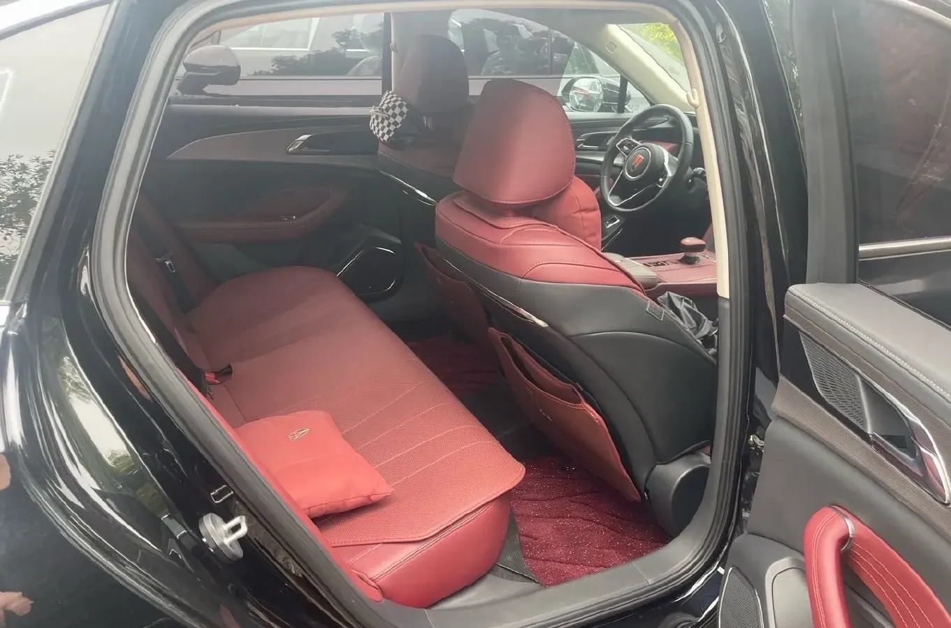 2024 HongQi H5 1.5T 169HP L4 7DCT,autocango,china used car exporter,china ev exporter,chinese used car exporter,chinese used ev exporter