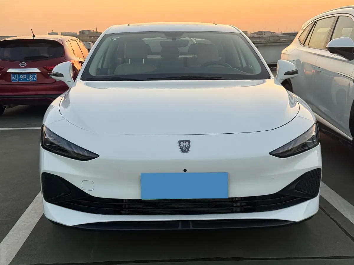 2023 Roewe D7 1.5L 112HP L4 1DHT PHEV 21.4KWH,autocango,china used car exporter,china ev exporter,chinese used car exporter,chinese used ev exporter