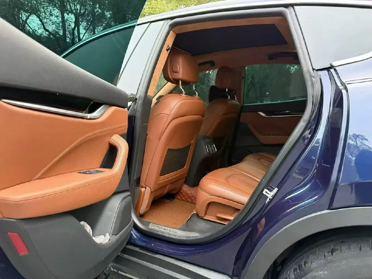 2021 Maserati Levante 3.0T 350HP V6 8AT,autocango,china used car exporter,china ev exporter,chinese used car exporter,chinese used ev exporter