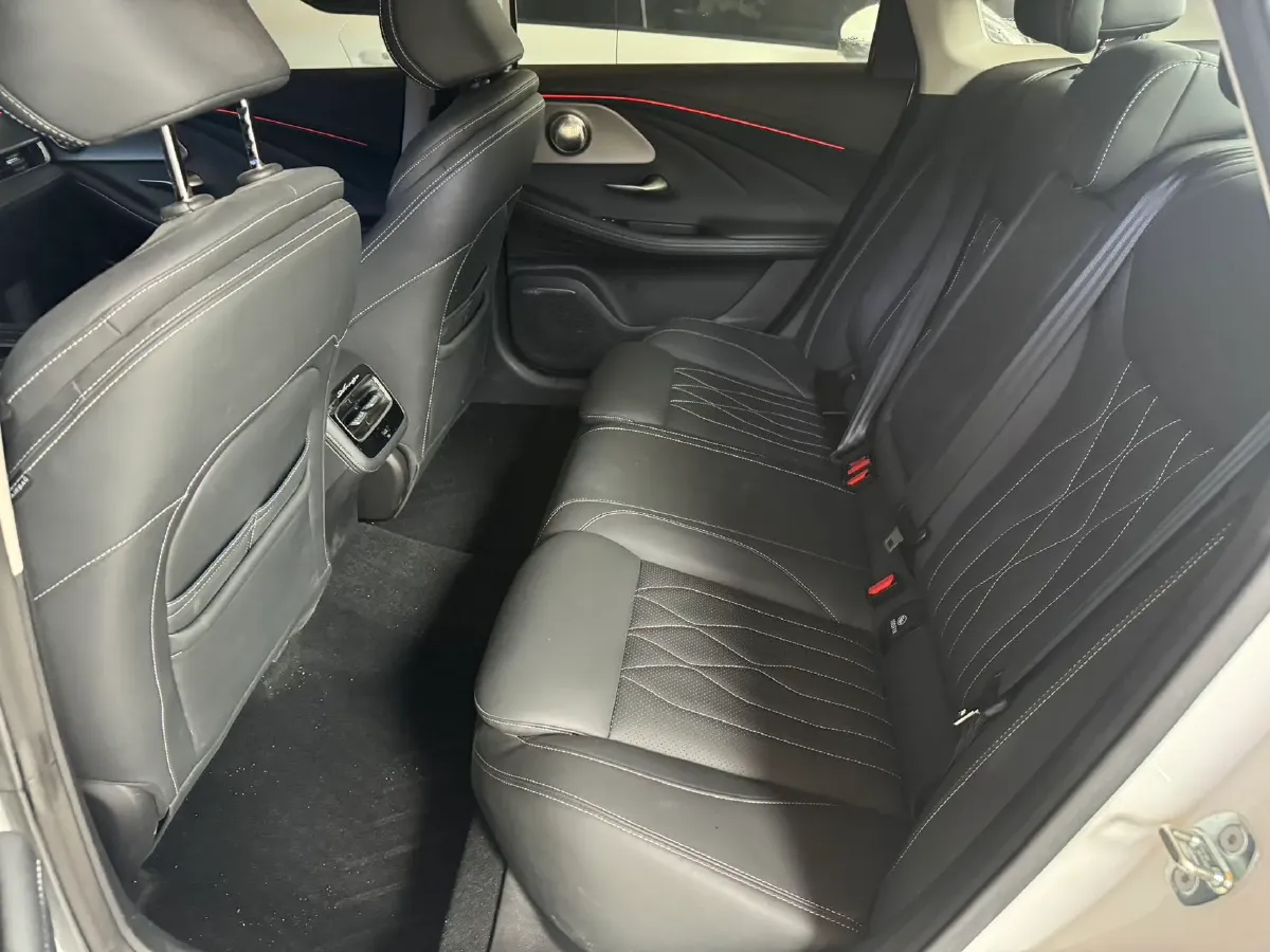 2022 Chery Arrizo 8 1.6T 197HP L4 7DCT,autocango,china used car exporter,china ev exporter,chinese used car exporter,chinese used ev exporter