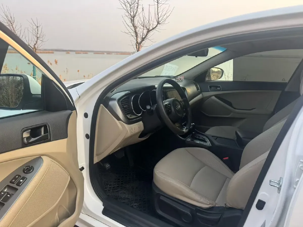 2015 Kia K5 2.0L 162HP L4 6AT,autocango,china used car exporter,china ev exporter,chinese used car exporter,chinese used ev exporter