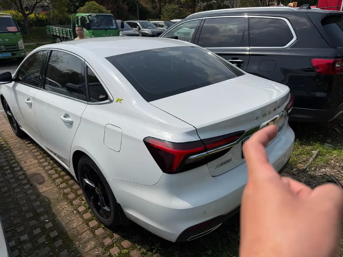 2020 Roewe i6 MAX 1.5T 173HP L4 7DCT,autocango,china used car exporter,china ev exporter,chinese used car exporter,chinese used ev exporter