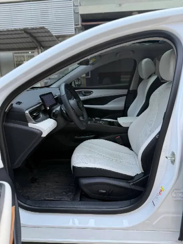 2025 BYD Seal05 DM-i 1.5L 101HP L4 E-CVT PHEV 15.87KWH,autocango,china used car exporter,china ev exporter,chinese used car exporter,chinese used ev exporter