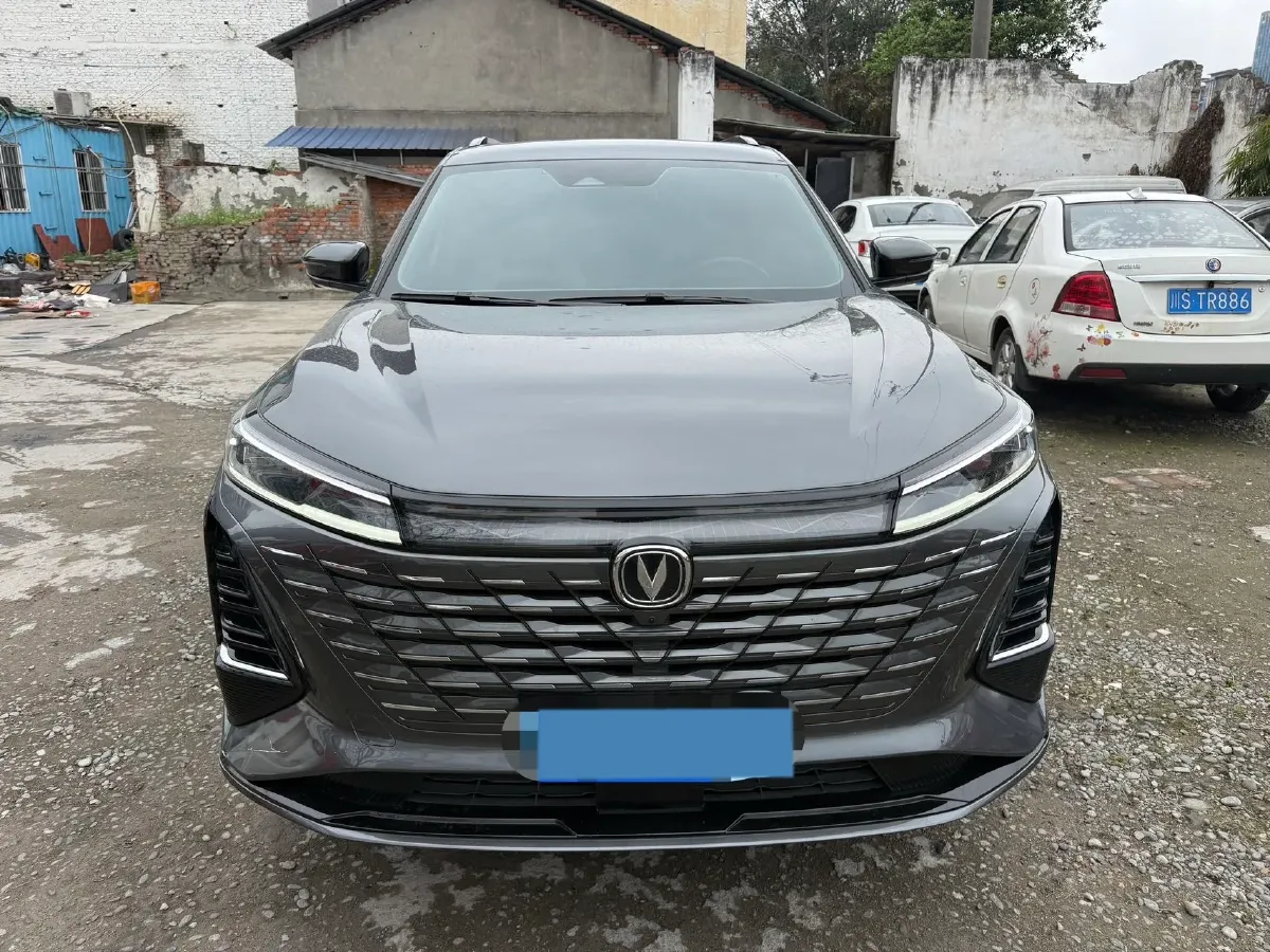 2023 ChangAn CS75 Plus 2.0T 233HP L4 8AT,autocango,china used car exporter,china ev exporter,chinese used car exporter,chinese used ev exporter