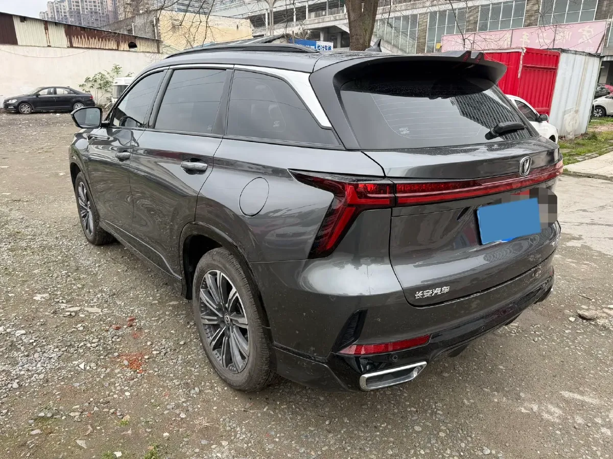2023 ChangAn CS75 Plus 2.0T 233HP L4 8AT,autocango,china used car exporter,china ev exporter,chinese used car exporter,chinese used ev exporter