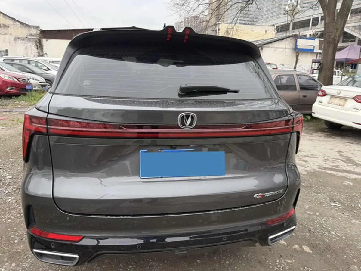 2023 ChangAn CS75 Plus 2.0T 233HP L4 8AT,autocango,china used car exporter,china ev exporter,chinese used car exporter,chinese used ev exporter