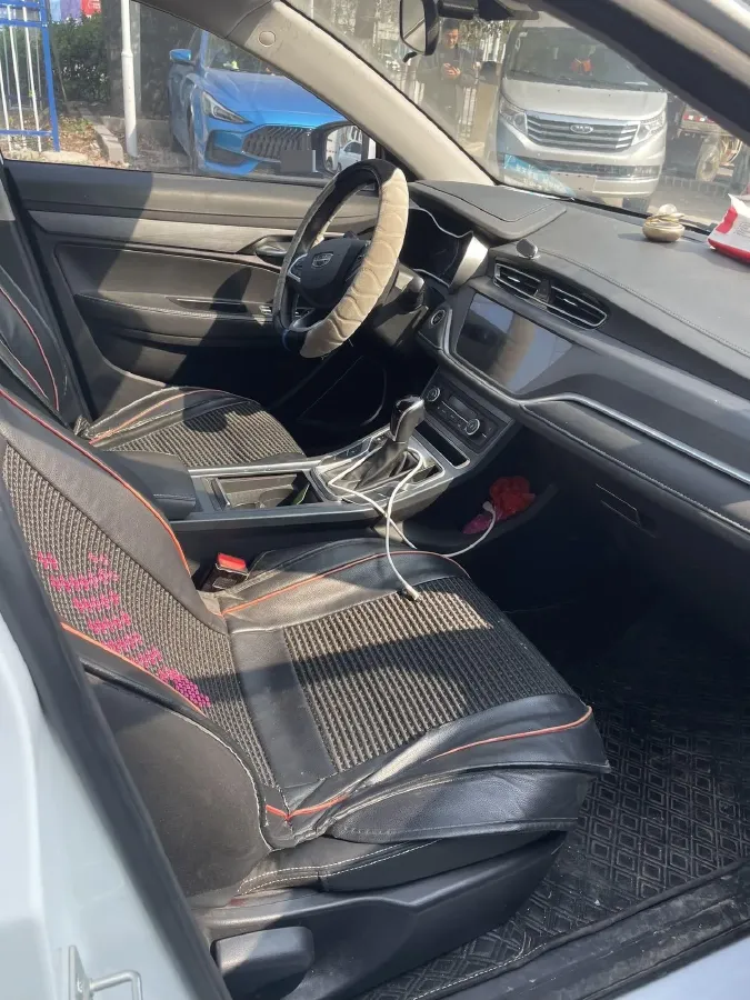 2021 BaoJun 530 1.5T 147HP L4 CVT,autocango,china used car exporter,china ev exporter,chinese used car exporter,chinese used ev exporter