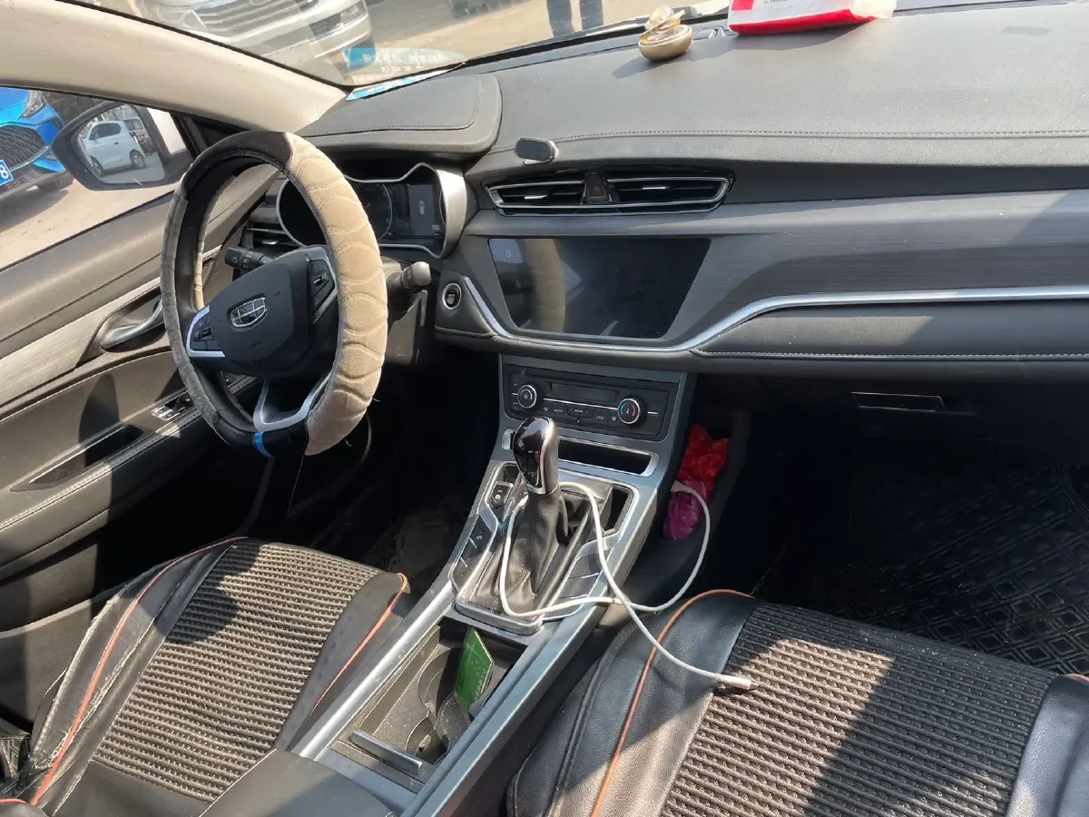 2021 BaoJun 530 1.5T 147HP L4 CVT,autocango,china used car exporter,china ev exporter,chinese used car exporter,chinese used ev exporter