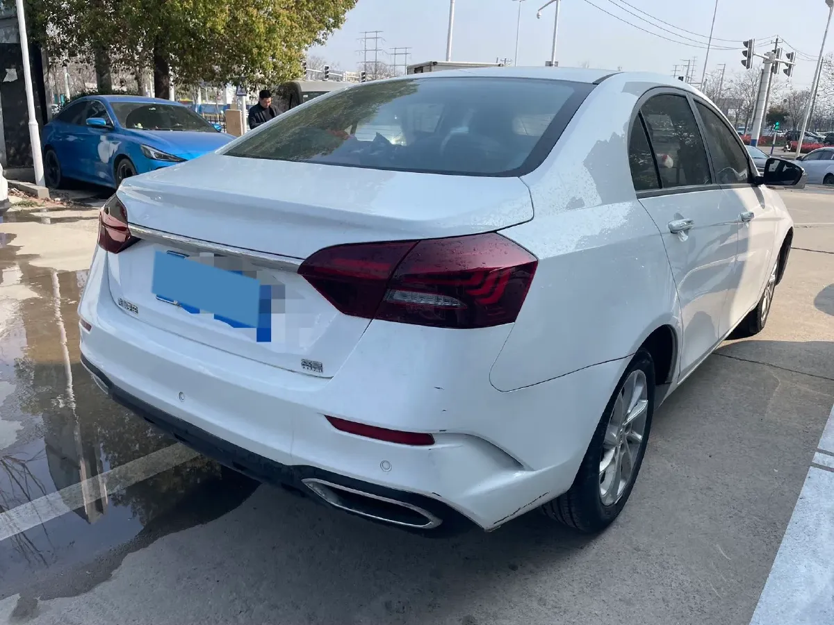 2021 BaoJun 530 1.5T 147HP L4 CVT,autocango,china used car exporter,china ev exporter,chinese used car exporter,chinese used ev exporter