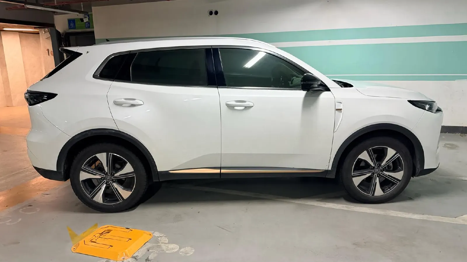 2022 ChangAn UNI-V 1.5T 188HP L4 7DCT,autocango,china used car exporter,china ev exporter,chinese used car exporter,chinese used ev exporter