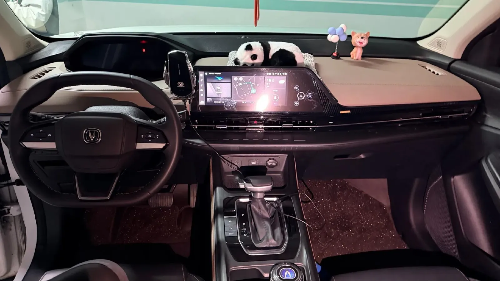 2022 ChangAn UNI-V 1.5T 188HP L4 7DCT,autocango,china used car exporter,china ev exporter,chinese used car exporter,chinese used ev exporter