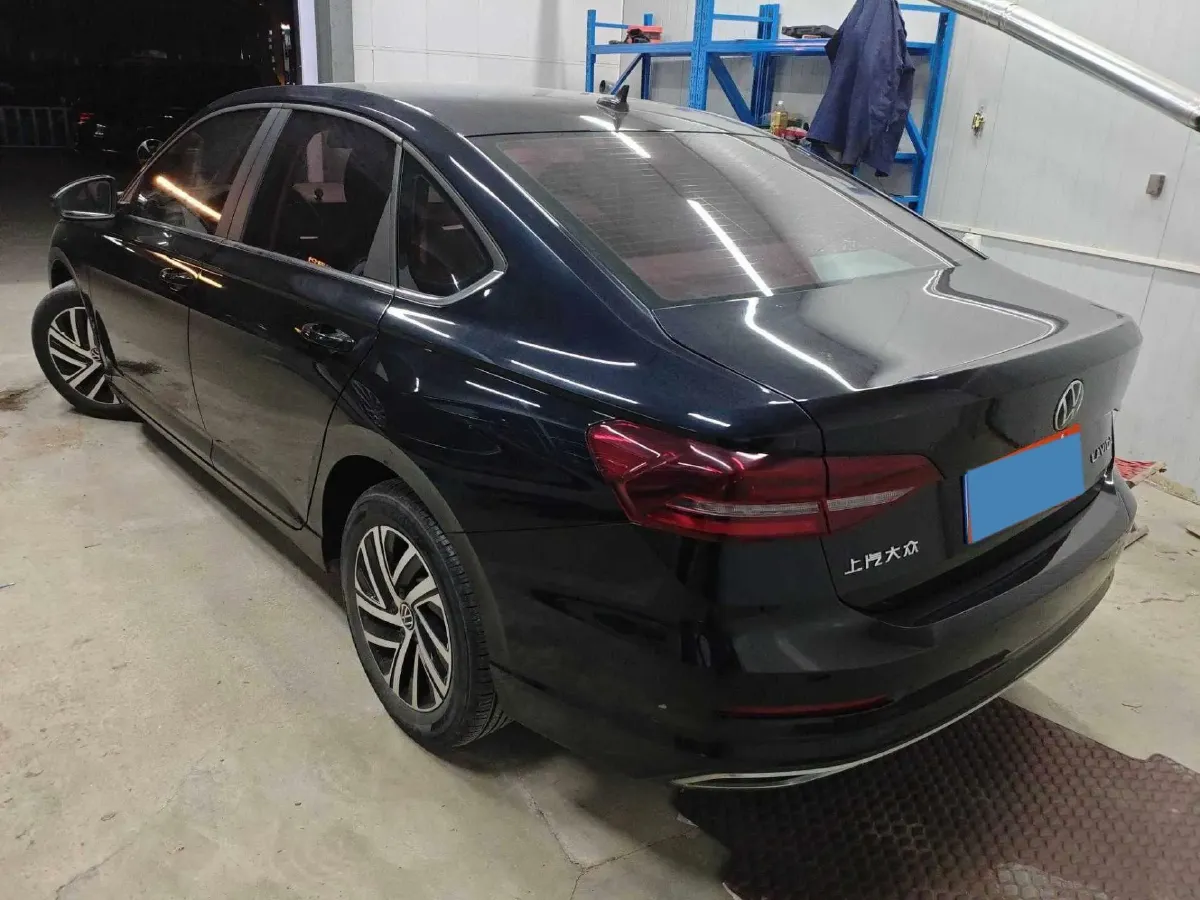 2022 Bestune B70 2.0T 224HP L4 6AT,autocango,china used car exporter,china ev exporter,chinese used car exporter,chinese used ev exporter