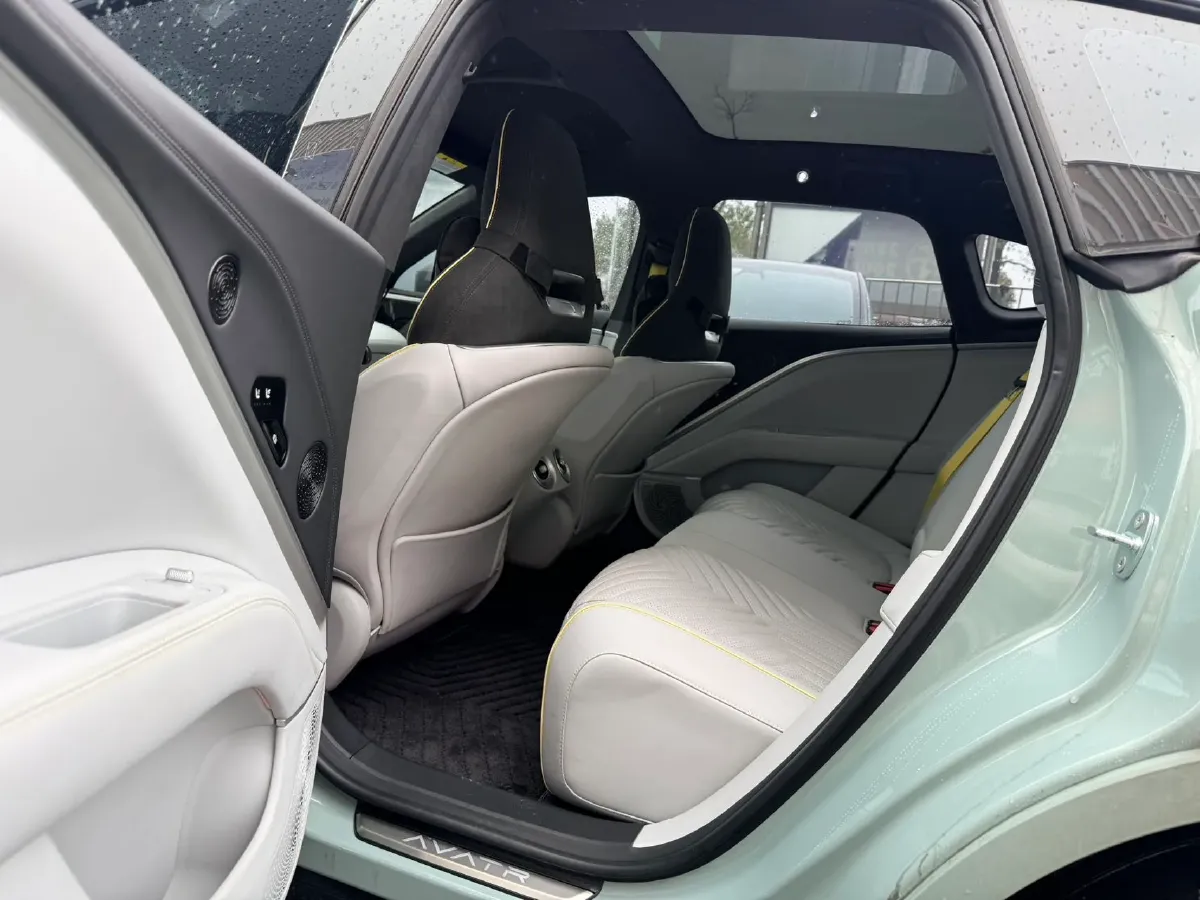 2024 Avatr 11 BEV 90KWH,autocango,china used car exporter,china ev exporter,chinese used car exporter,chinese used ev exporter