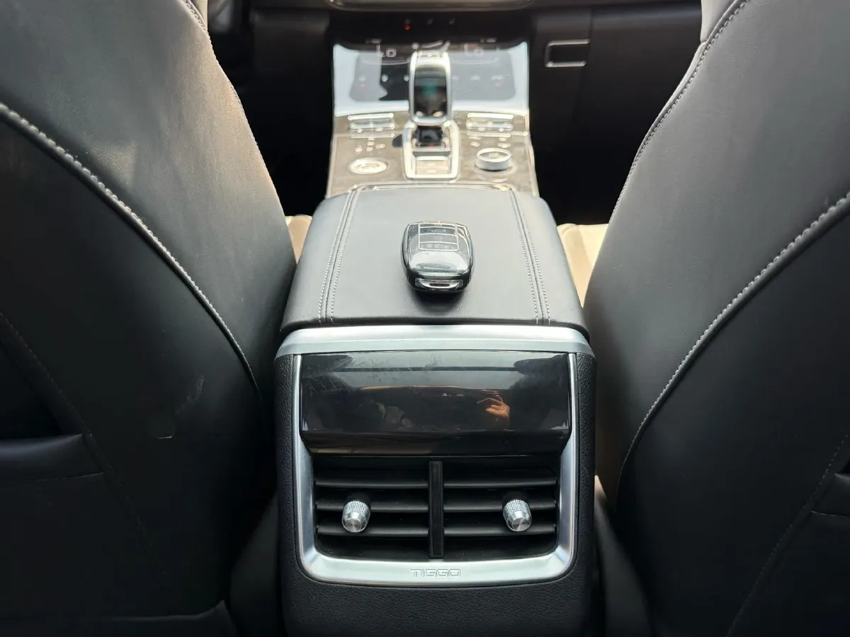 2022 Chery Tiggo 8 Plus 1.6T 197HP L4 7DCT,autocango,china used car exporter,china ev exporter,chinese used car exporter,chinese used ev exporter