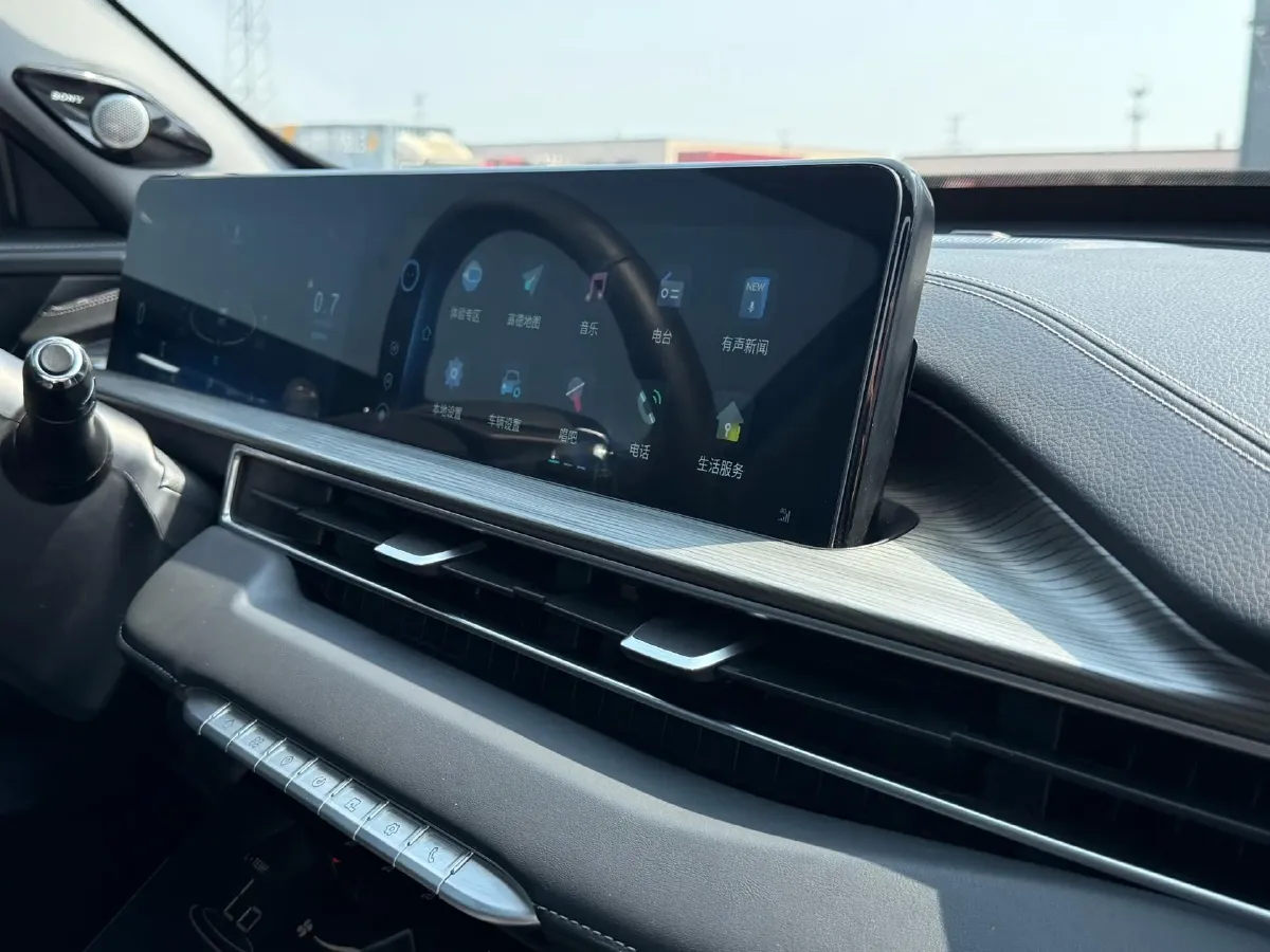 2022 Chery Tiggo 8 Plus 1.6T 197HP L4 7DCT,autocango,china used car exporter,china ev exporter,chinese used car exporter,chinese used ev exporter