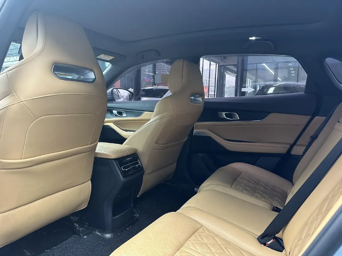 2021 ChangAn UNI-K 2.0T 233HP L4 8AT,autocango,china used car exporter,china ev exporter,chinese used car exporter,chinese used ev exporter