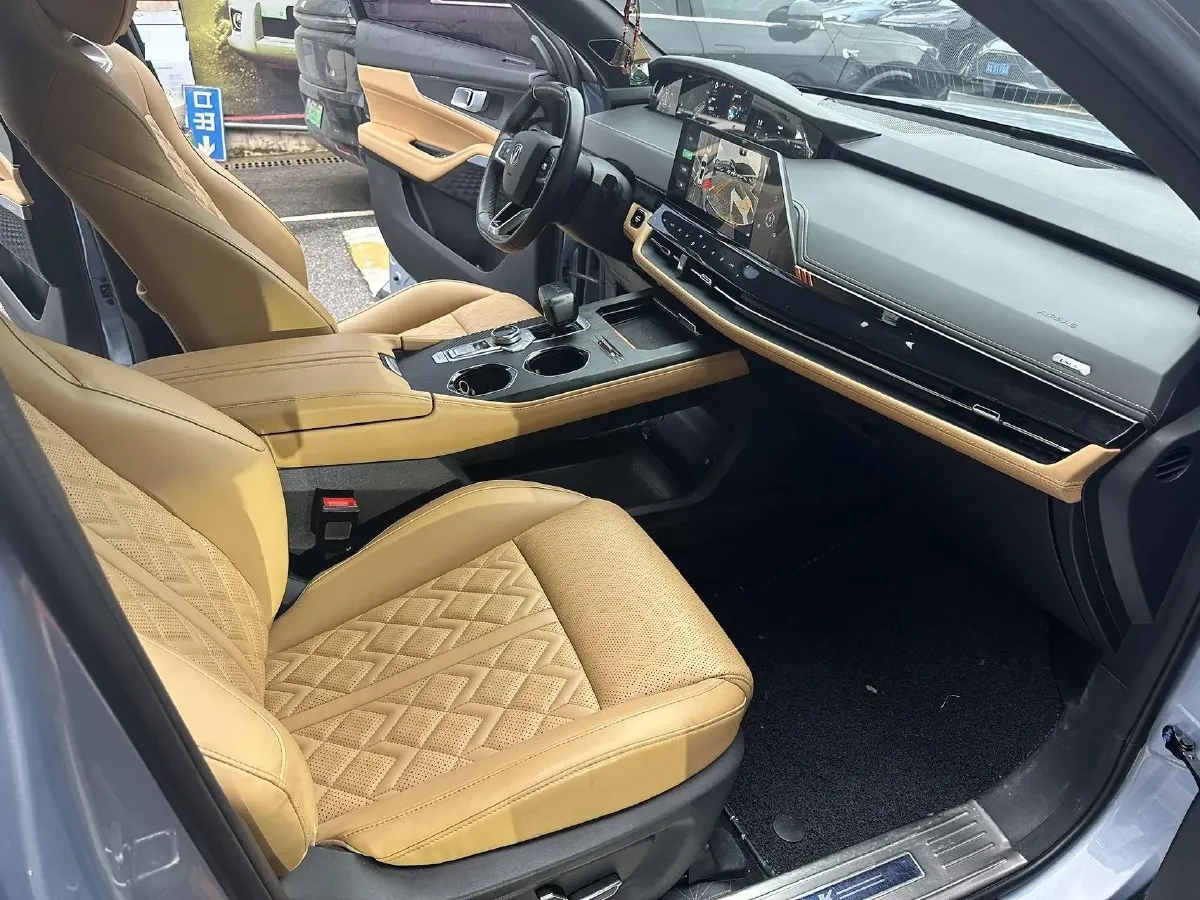 2021 ChangAn UNI-K 2.0T 233HP L4 8AT,autocango,china used car exporter,china ev exporter,chinese used car exporter,chinese used ev exporter