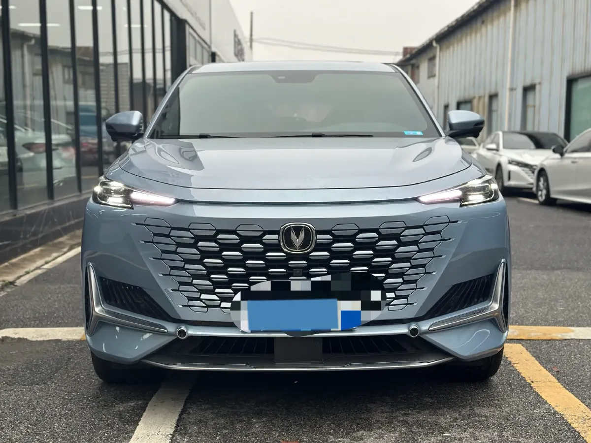 2021 ChangAn UNI-K 2.0T 233HP L4 8AT,autocango,china used car exporter,china ev exporter,chinese used car exporter,chinese used ev exporter