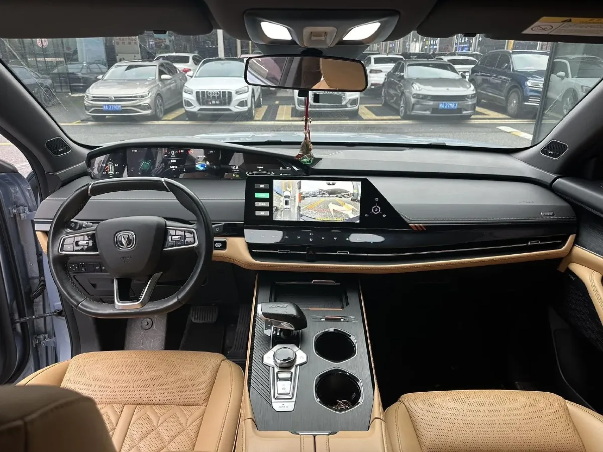 2021 ChangAn UNI-K 2.0T 233HP L4 8AT,autocango,china used car exporter,china ev exporter,chinese used car exporter,chinese used ev exporter