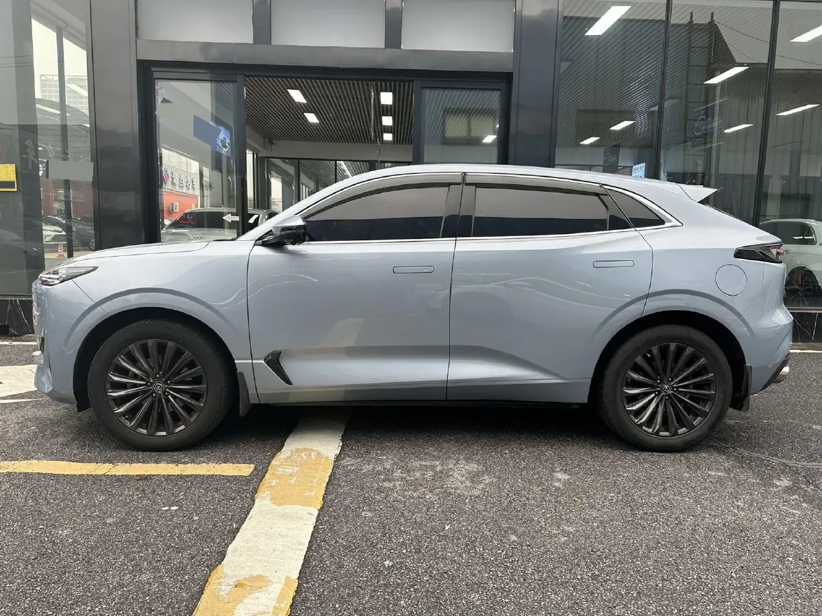 2021 ChangAn UNI-K 2.0T 233HP L4 8AT,autocango,china used car exporter,china ev exporter,chinese used car exporter,chinese used ev exporter